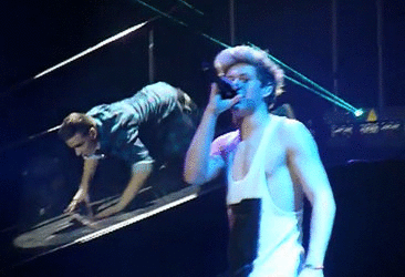 waitingupallnight41d:  Liam: I’m a ninja   Harry: I’m a cupcake    Liam: But