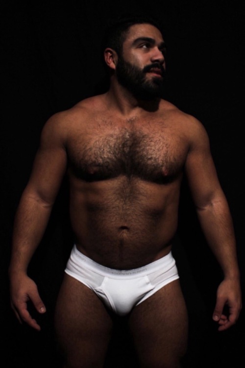 jeffys7:  Belly and Briefs
