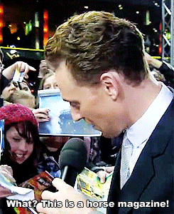 xrdj:  mishasteaparty: Tom Hiddleston signing autographs in Berlin.  THEY DID NOT 