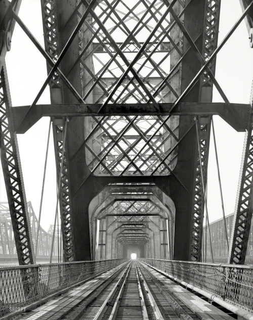 liquidnight - “Memphis Bridge spanning Mississippi River...