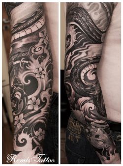 vugust:  Japanese Dragon Tattoo Black And Grey by Remistattoo 