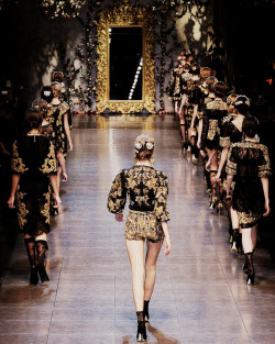 voguelovesme:  Dolce and Gabbana Autumn/Winter