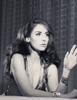kn0wy0u:  Alison Brie  @ kn0wy0u.tumblr.com