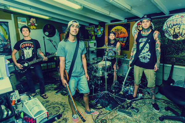 darlinyoullbeookay:   Pierce the VeilPhoto by Adam Elmakias  
