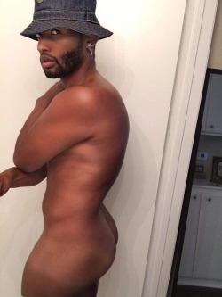 asskingz:  Daily ass mashup! @asskingz 24/7!  LAWD