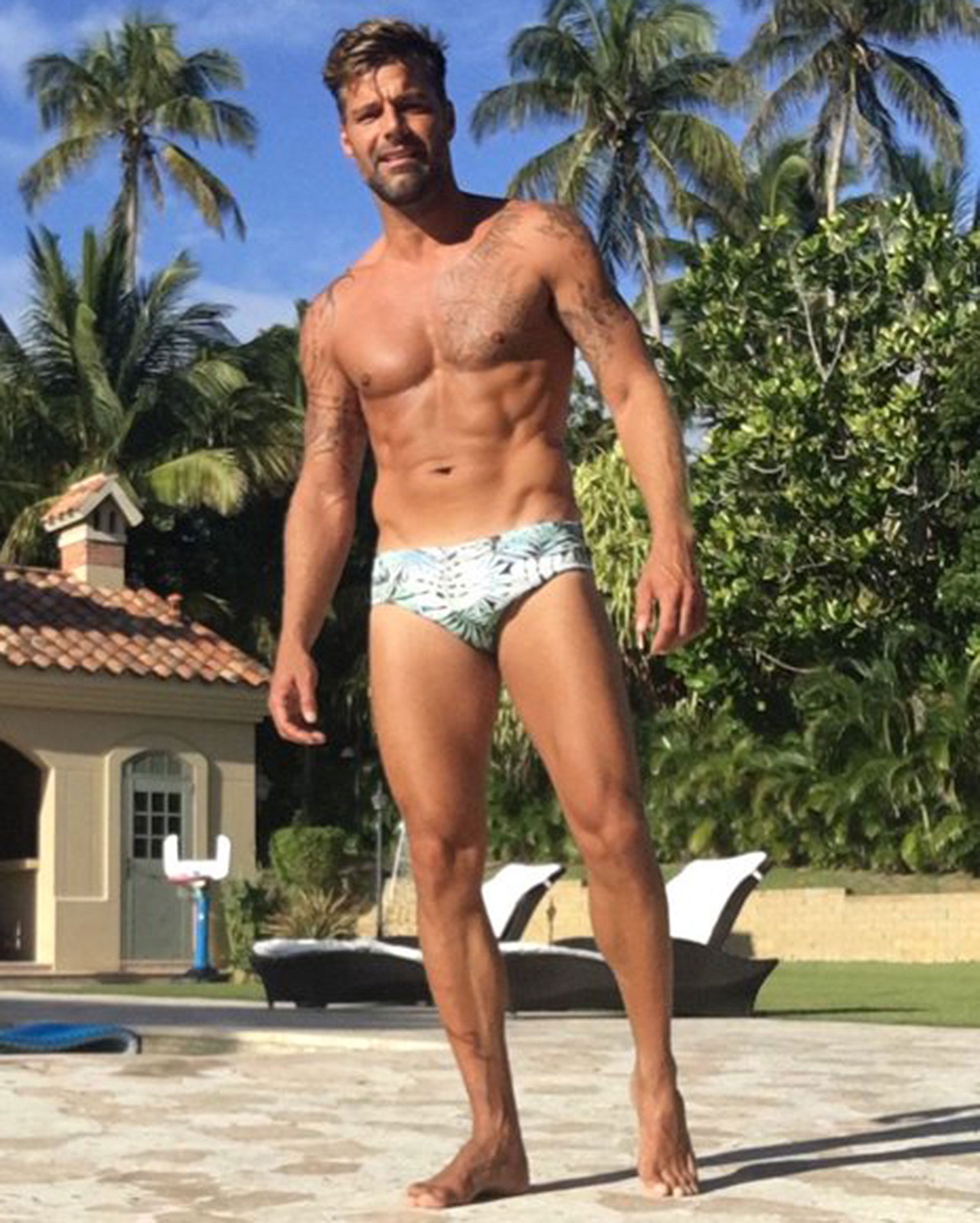 theyalmostkilledme:  Is it me or Ricky Martin is getting sexier with age?