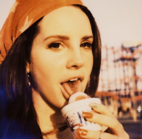 timidfaerie:  lana del rey at coney island, porn pictures