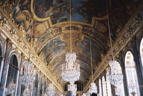 urbanoutcasters: Château de Versailles by Mimi Elashiry