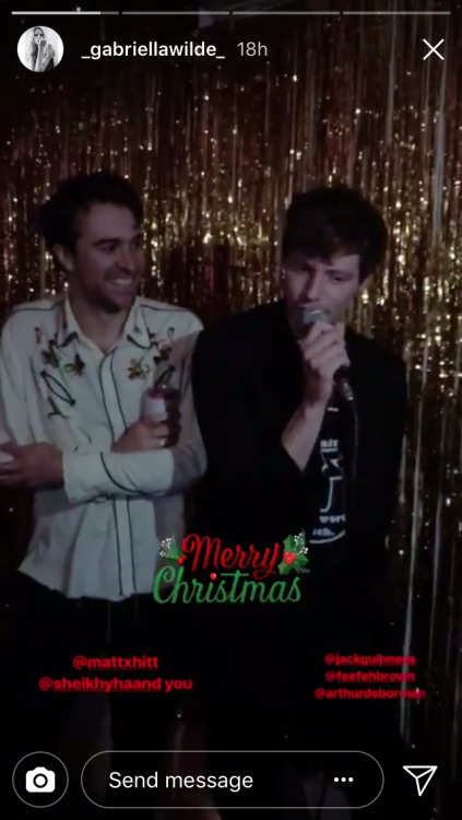nothingmuchtosayiguess:get you someone who looks at you the way Justin and Matt look at each other