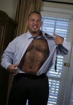 silentaspiration:  sdbboy69:  Love this DILF’s chest. Woof!  Want to see more? Check out my archive at http://sdbboy69.tumblr.com/archive  Cum on him hard