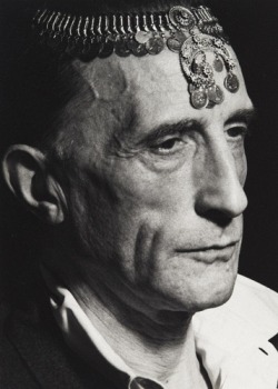 inneroptics:  Marcel Duchamp-man ray