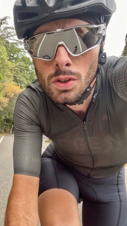 cobracyclist:Cyclist super sexy