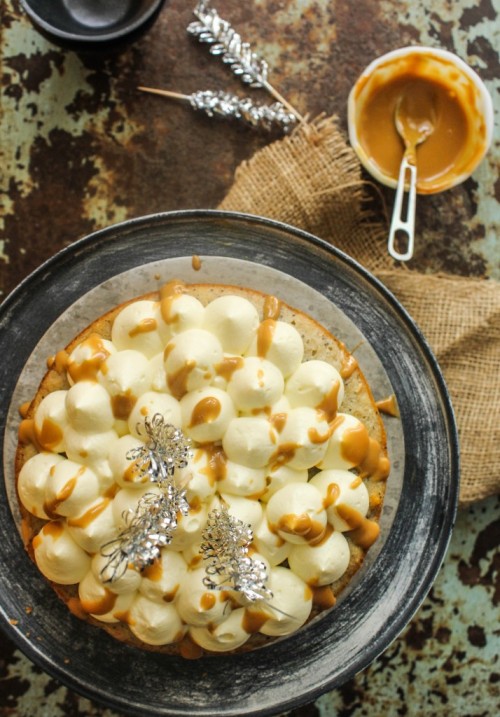 sweetoothgirl:  Banana Poppy Seed Cake with Cream Cheese Frosting   