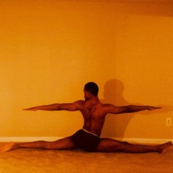 southernlion:  #flex #flexibility #yoga #meditate