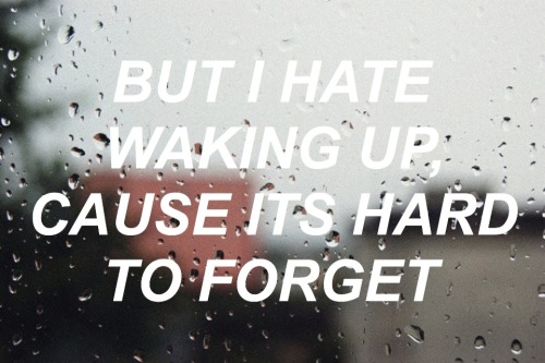 vivre-merveilleusement:“Island of the Misfit Boy” // Front Porch Step Photo Source: WeHeartIt (origi