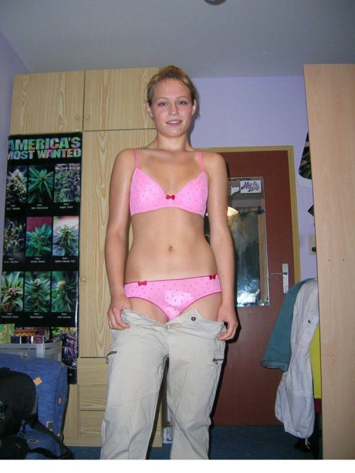 exposeyourgf4us:  Send me pixxx of your gf. I am waiting.  E-mail or Submit