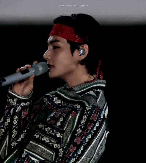 Bandana Tae Made A Full Comebackfor @kimtaehyunq