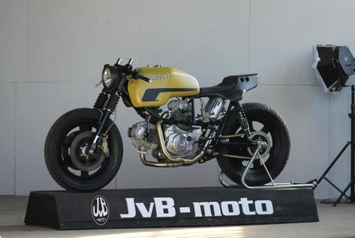 cars-food-life:  Ducati Pantah. 