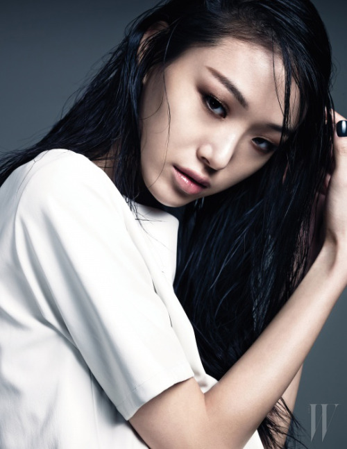koreanmodel:  Choi Sora in KYE by Yoo Younggyu for W Korea Apr 2014 