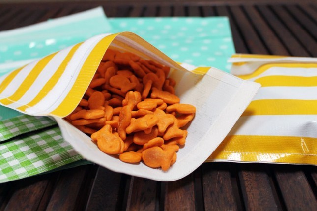 Reusable Snack Bags | Brit + Co
If your goal for this year was for healthier snacking, then these reusable snack bags are the thing for you! These lovely little bags are made from oil cloth which is easy to clean, and you can get it in some really...