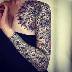 sleez-e-thoughts:  Tattoos and Style 