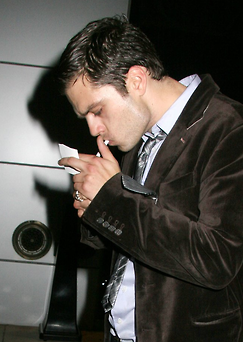 wintersoldierofmyheart:  Sebastian Stan + smoking  Bonus: