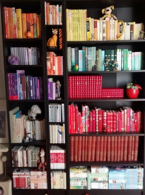 moluskette:  My tbr pile is out of control (+100 books), and I still can’t figure