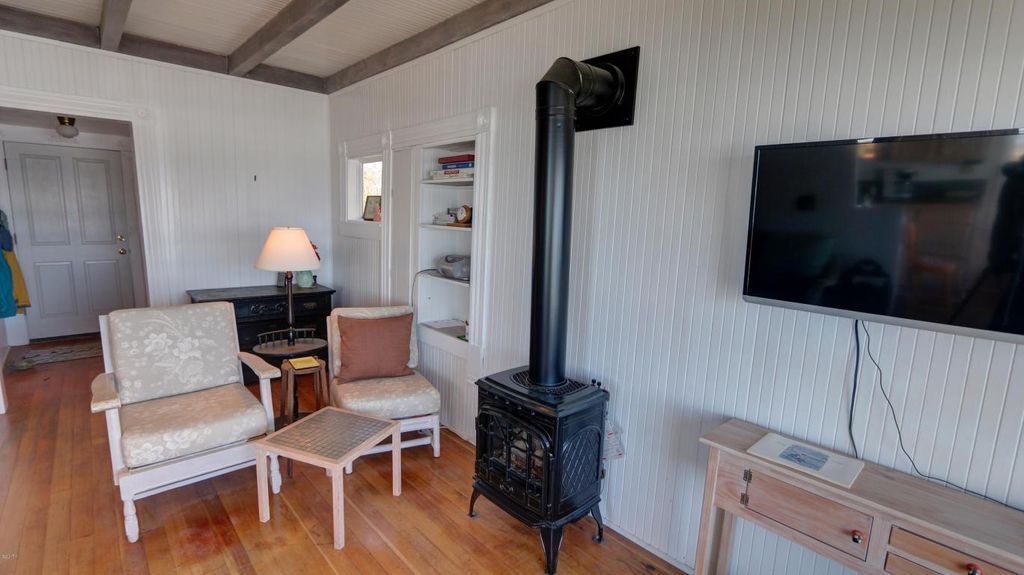 househunting: $375,000/2 br 758 sq ft Newport, OR 