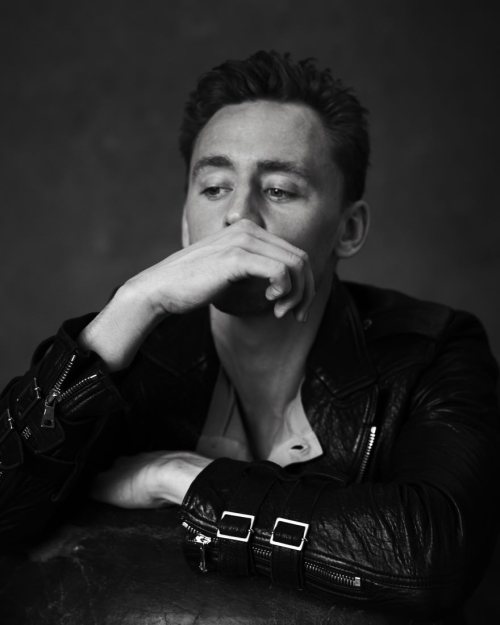 torrilla:  Tom Hiddleston by Jason Hetherington