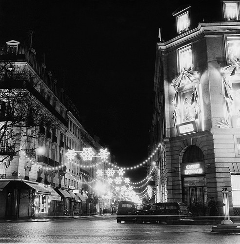 fuckyeahvintage-retro:  Paris at Christmastime, 1920s-70s (via) 