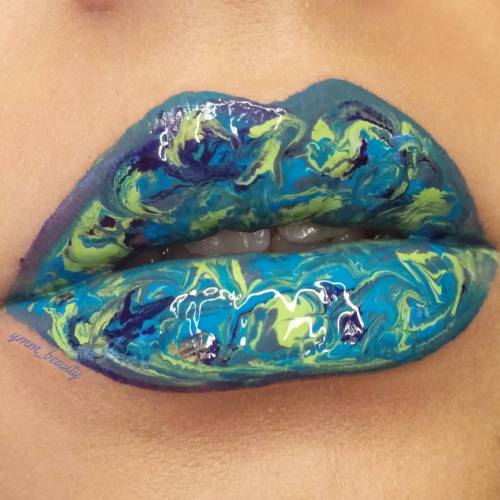 Marble lip photos featuring lip composites from @blomecosmetics inspired this look using @jcatbeauty