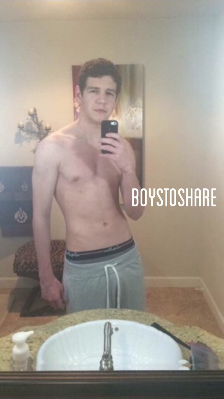 boystoshare:  Matt 🇺🇸