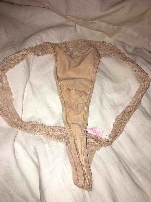 laundryraider:  Another nice find - did they smell good?