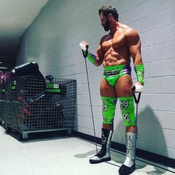 nikki-cim:  wwe: @zryder85 could become