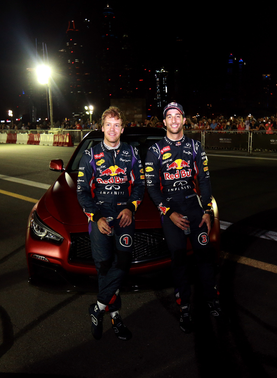 Sebastian Vettel & Daniel Ricciardo at Skydive... - Sebastian Vettel