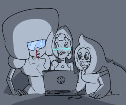 discount-supervillain:What’s on the screen?YOU DECIDE!   Rose Quartz and Greg making steven~  ;p
