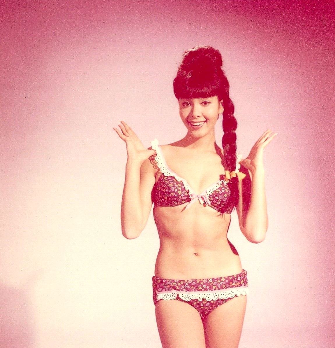jeanjeanie61:  Mie Hama Set Of Publicity Photos - &lsquo;You Only Live Twice&rsquo;