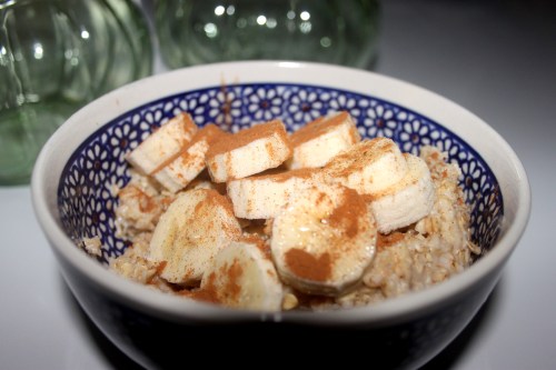 Oatmeal1 cup of oats2½ cups of waterSaltCinnamon or Cardamom1 eggwhite½ tablespoon of desiccated coc