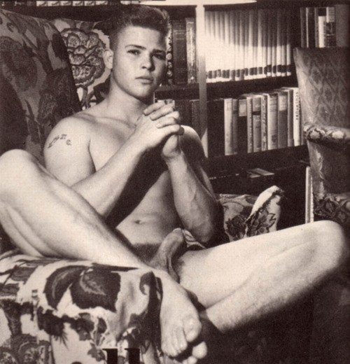 classicgayporno:  Looking for real sex? Meet real men near you: http://bit.ly/1mxfrzx