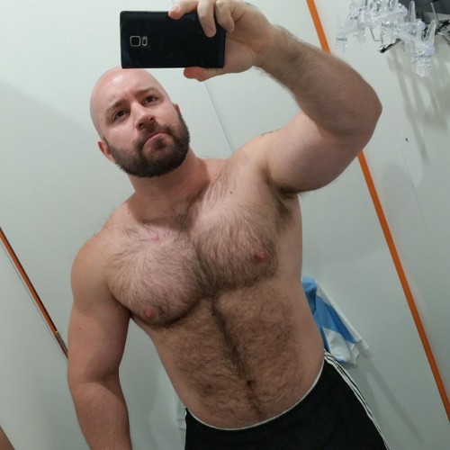 fhabhotdamncobs:    W♂♂F     (WARNING!   No “Pretty Boys” here.)  