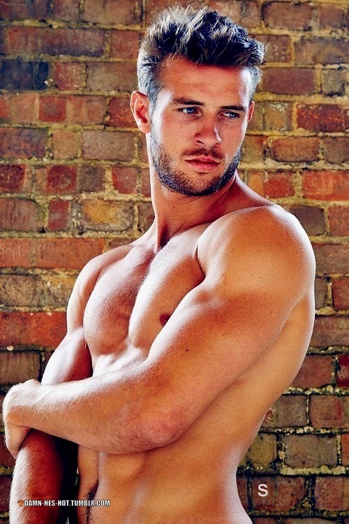 damn-hes-hot:  DAMN HE’S HOT! Follow for daily pics of hot men - https://damn-hes-hot.tumblr.com/
