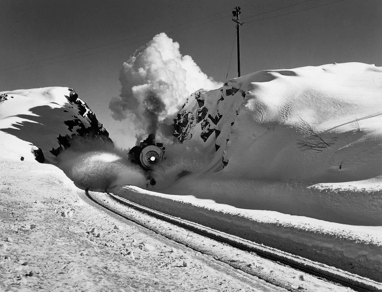 howtoseewithoutacamera: by John Dominis  Southern Pacific engine. Donner Pass. California