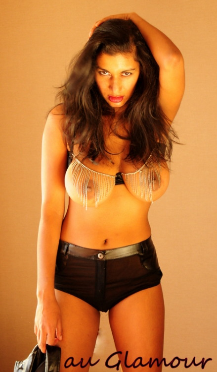 fuckingsexyindians:  Indian model with massive tits. Want to see more of her? http://fuckingsexyindians.tumblr.com