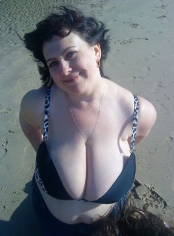 Mature Women With Huge Cleavage