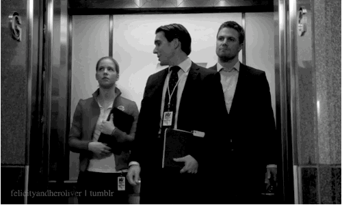 callistawolf:  felicityandheroliver: One of my favorite moments from 1x22, if not