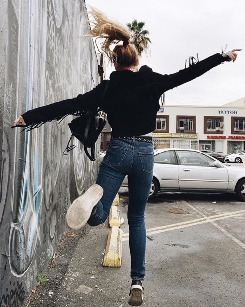 goldoux:• • via @kathrynnlnewton on instagraminstagram.com/p/BD639nMw9km/ Have cou
