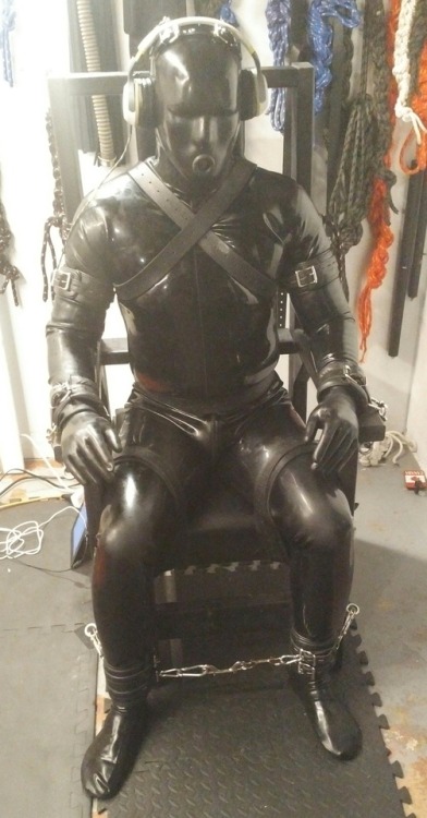 rubbertopboys:A Gimp was free to visit!!!