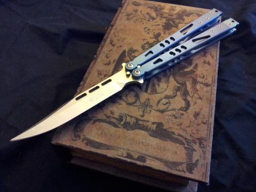knifepics:  Balisong (Butterfly Knife)
