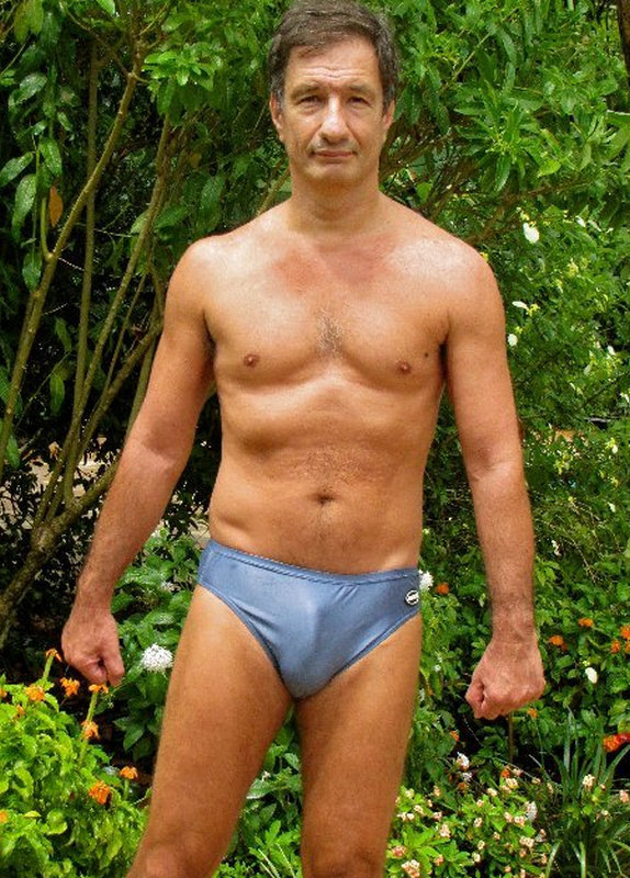 wrestlerswrestlingphotos:  slender silverdaddie seeking roughhouse buddies