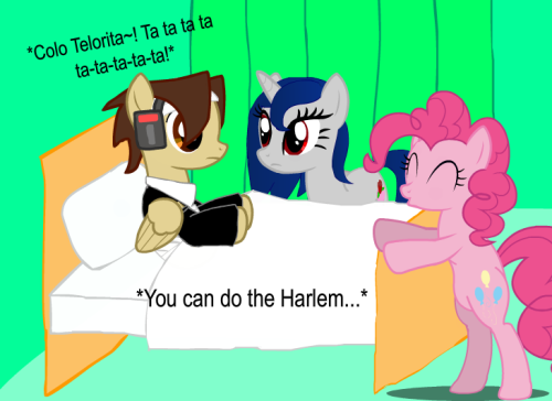 ask-star-singer:An answer by ask-amorarose featuring ask-the-two-musicians, party-horse and askskypethepony as the Harlem Shake dancers.Any situation can happen at some point.//Mod: You may ask yourselves; Did that actually happen?  xD!